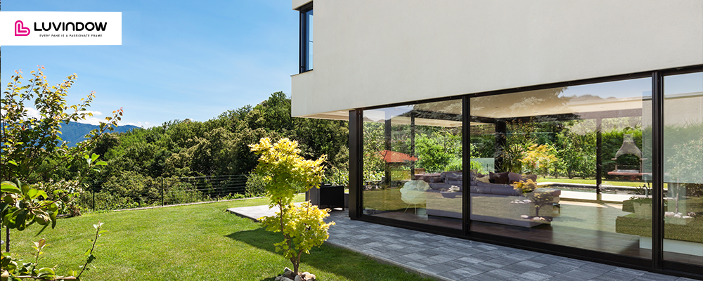 Choosing Windows and Doors for a Rural Style House